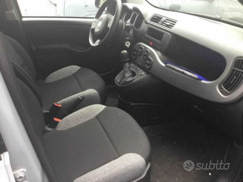 Usata Fiat Panda 70 CV (51 kW) 2022 Grigio Utilitaria