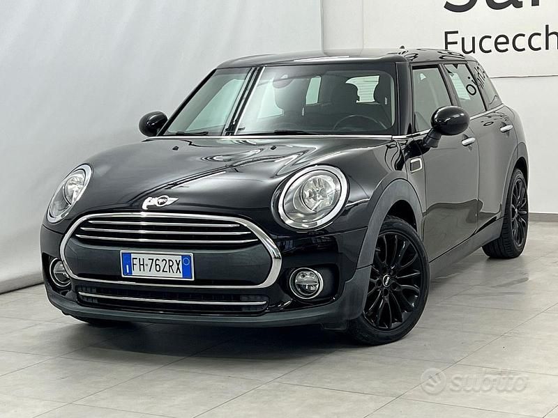Nero Usata 2017 Mini One Clubman Station wagon | 13.200 € (Cara) - Immagine 1/4