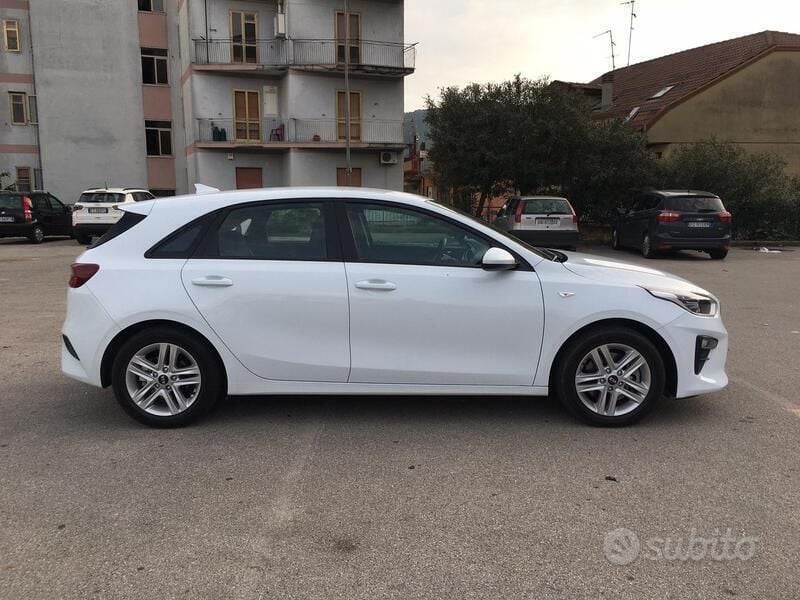 Usata Kia Ceed 100 CV (73 kW) 2020 Bianco Utilitaria