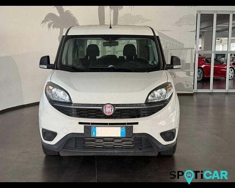 Usata Fiat Doblò Easy 120 CV (88 kW) 2019 Bianco Monovolume