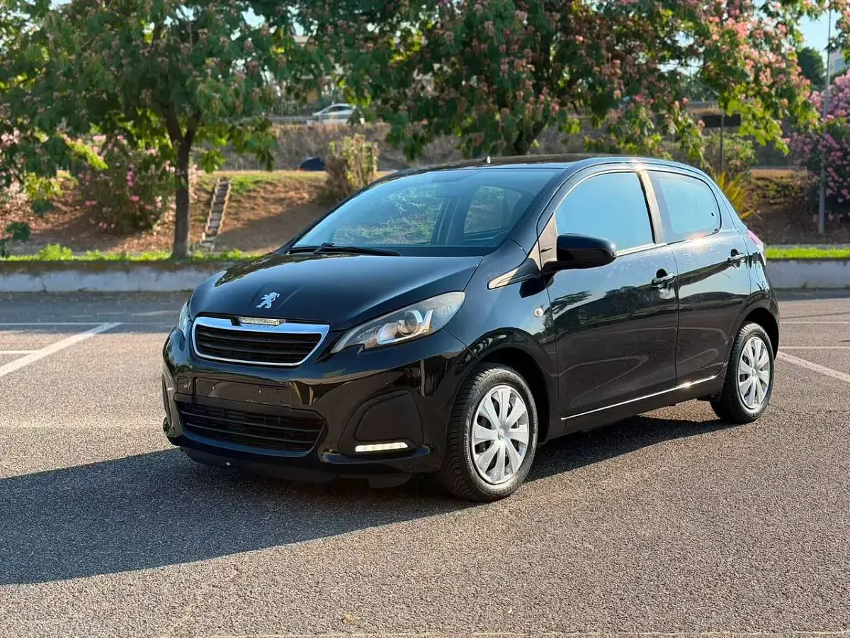 Usata Peugeot 108 Active 69 CV (50 kW) 2015 Nero Cabrio