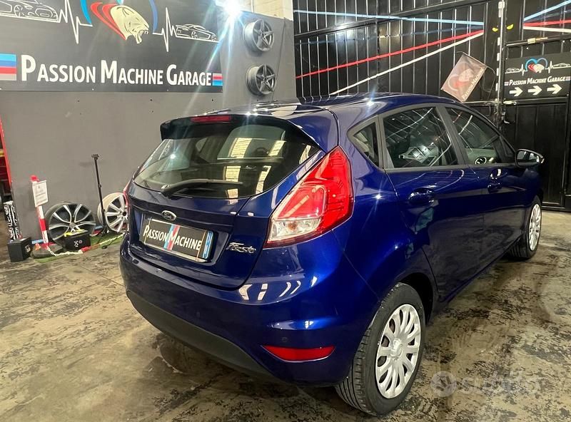 Usata Ford Fiesta Business Edition 97 CV (71 kW) 2015 Blu Berlina