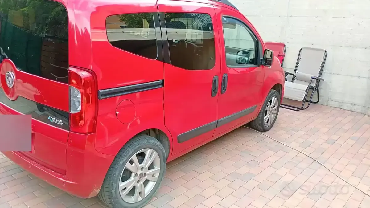 Usata Fiat Qubo 77 CV (56 kW) 2014 Rosso Monovolume