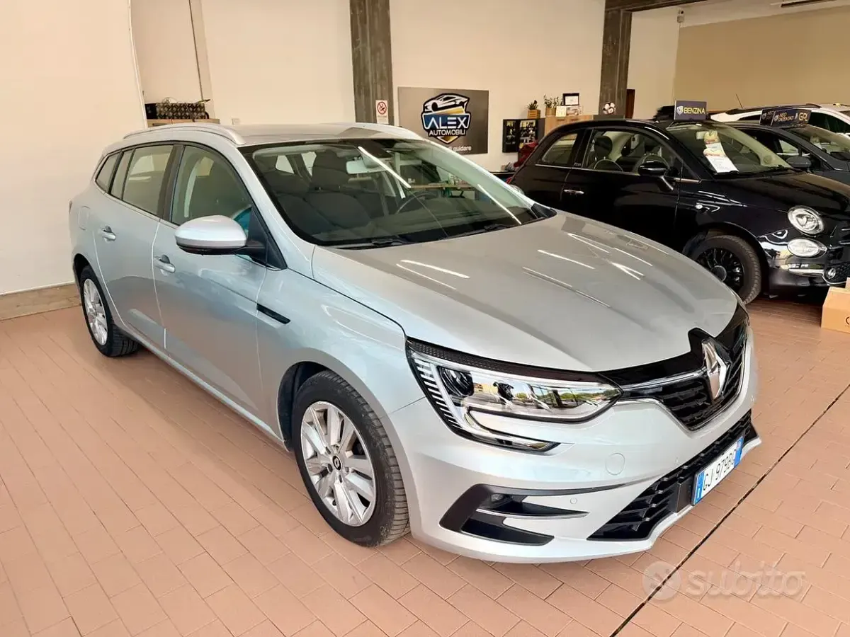 Usata Renault Mégane GrandTour 116 CV (85 kW) 2022 Grigio Station wagon