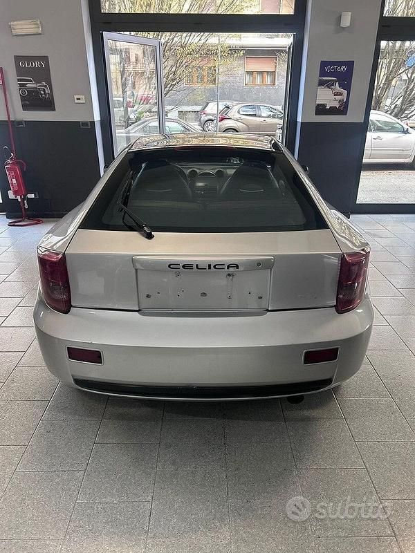 Usata Toyota Celica 143 CV (105 kW) 2003 Grigio Coupé
