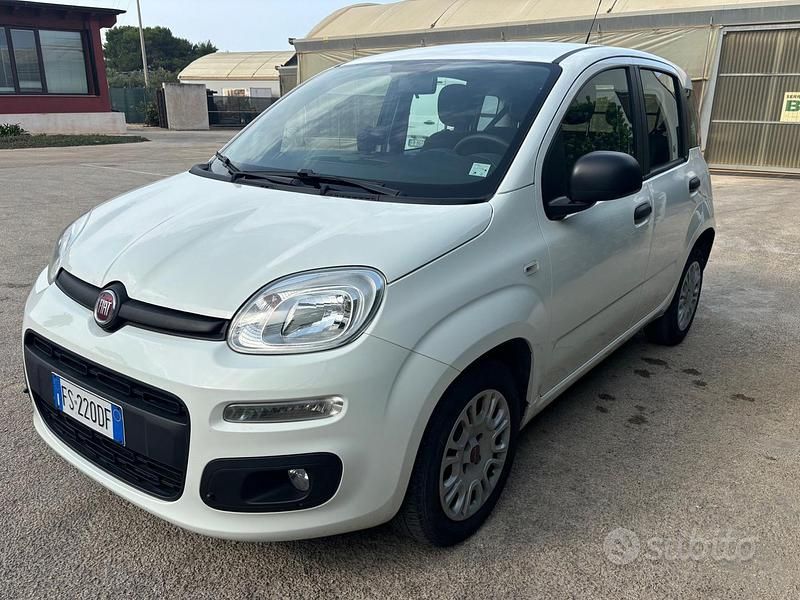 Bianco Usata 2018 Fiat Panda Easy Due volumi | 10.000 € (Buon prezzo) - Immagine 1/4