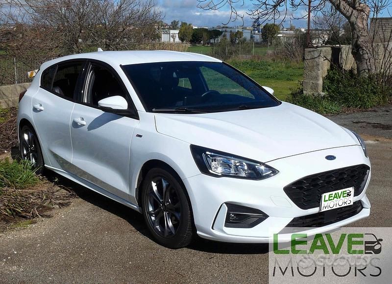 Usata Ford Focus ST-Line 120 CV (88 kW) 2020 Bianco Berlina