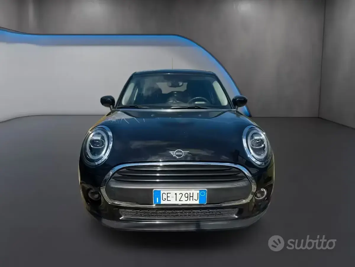 Usata Mini ONE 75 CV (55 kW) 2021 Nero Utilitaria