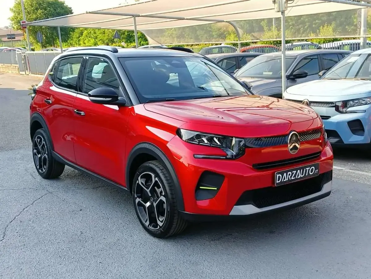Nuova Citroën C3 PureTech 101 CV (74 kW) 2026 Rosso elixir tetto nero SUV