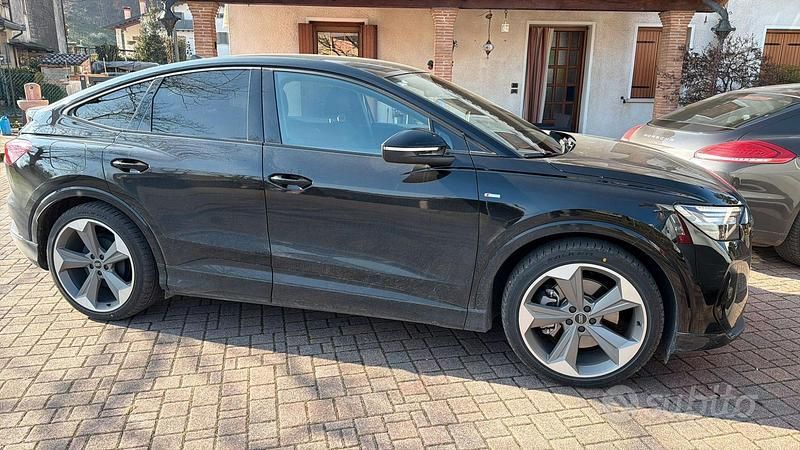 Usata Audi Q4 Sportback e-tron S-Line 150 kW (204 CV) 2023 Nero SUV