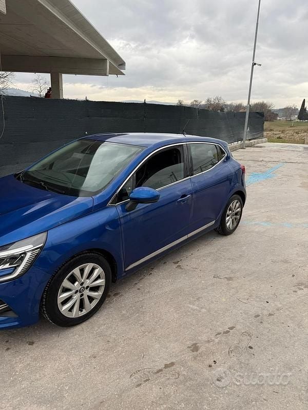 Usata Renault Clio V 100 CV (73 kW) 2020 Blu Berlina