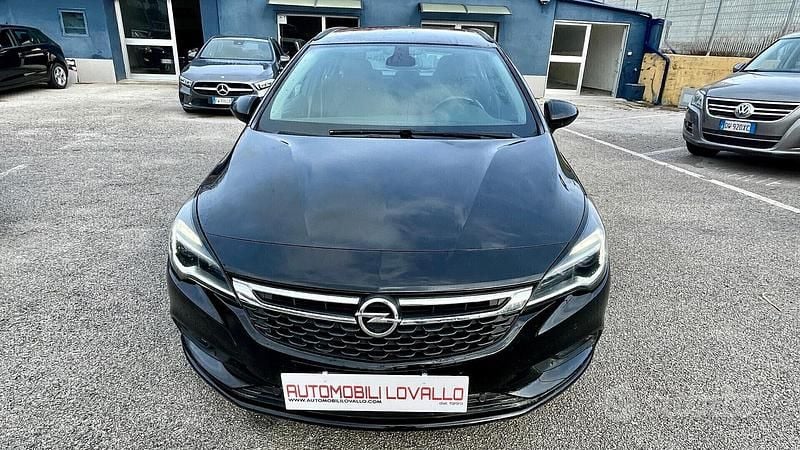Usata Opel Astra Innovation 110 CV (80 kW) 2018 Nero Station wagon