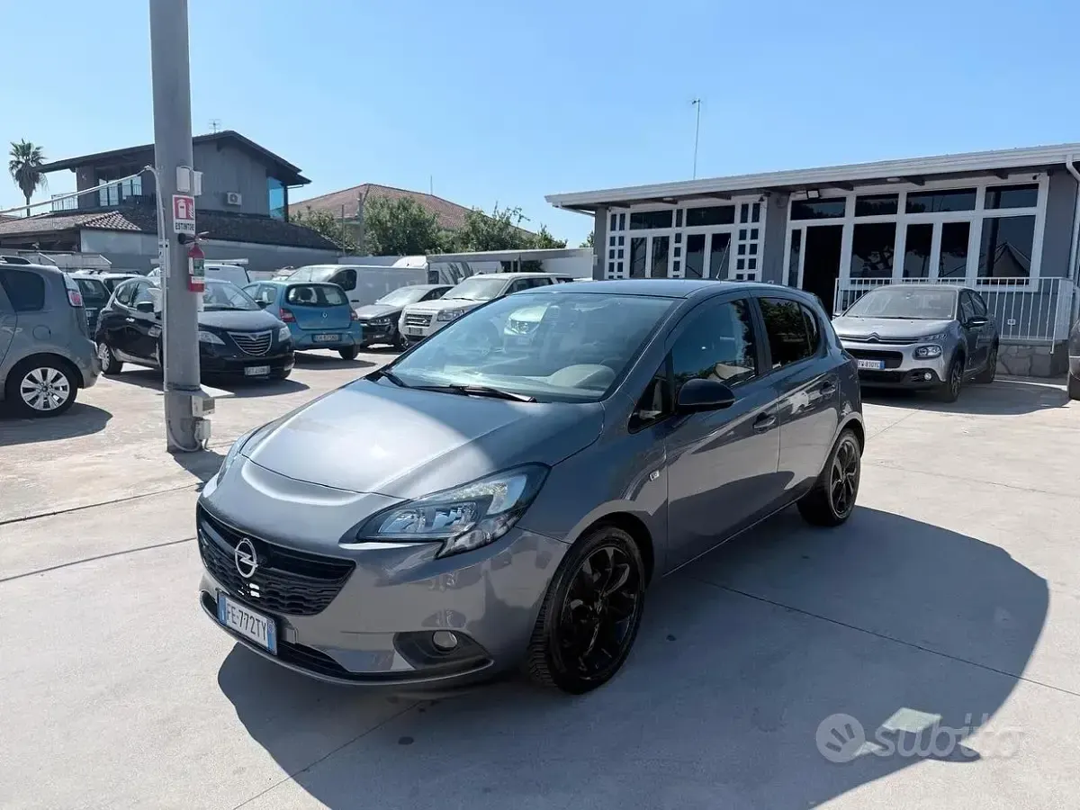 Usata Opel Corsa Cosmo 90 CV (66 kW) 2016 Grigio Utilitaria