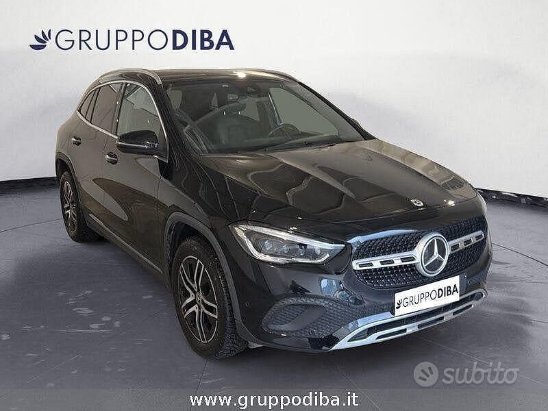 Usata Mercedes GLA200 150 CV (110 kW) 2021 Nero SUV