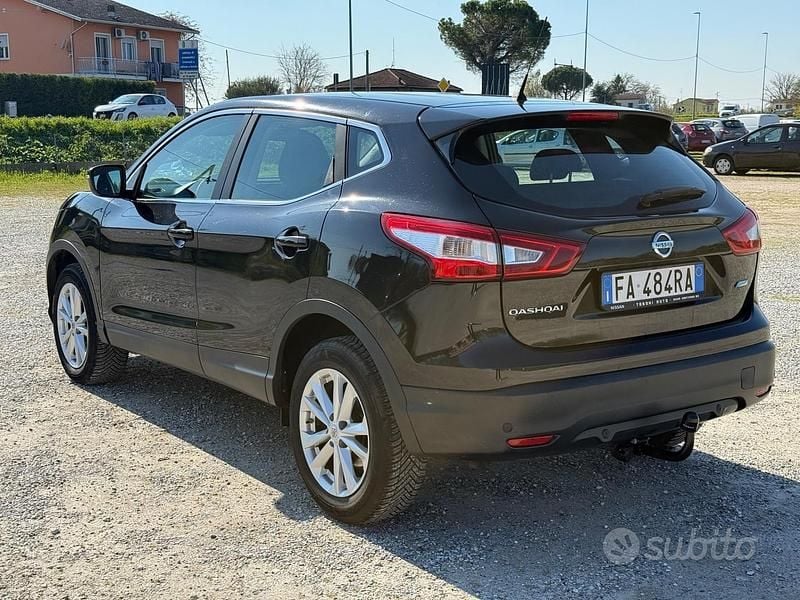 Usata Nissan Qashqai Tekna 110 CV (80 kW) 2016 Nero SUV