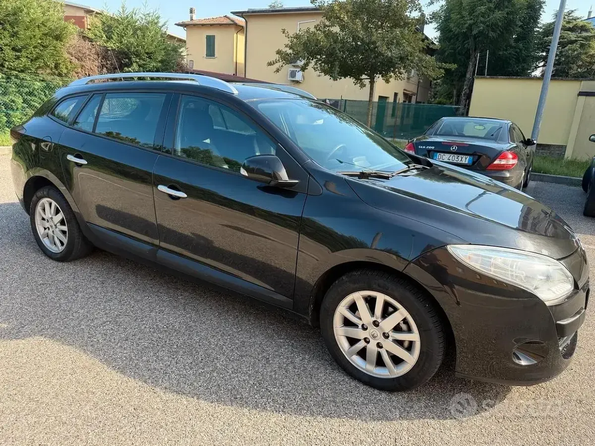 Usata Renault Mégane GrandTour 110 CV (80 kW) 2010 Nero Station wagon