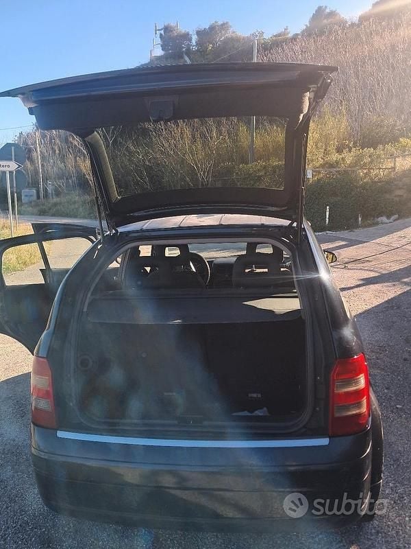 Usata Audi A2 2004 Blu Utilitaria