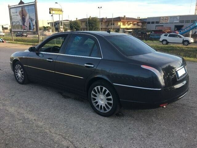 Lancia thesis centenario 2009 usata 07 picture