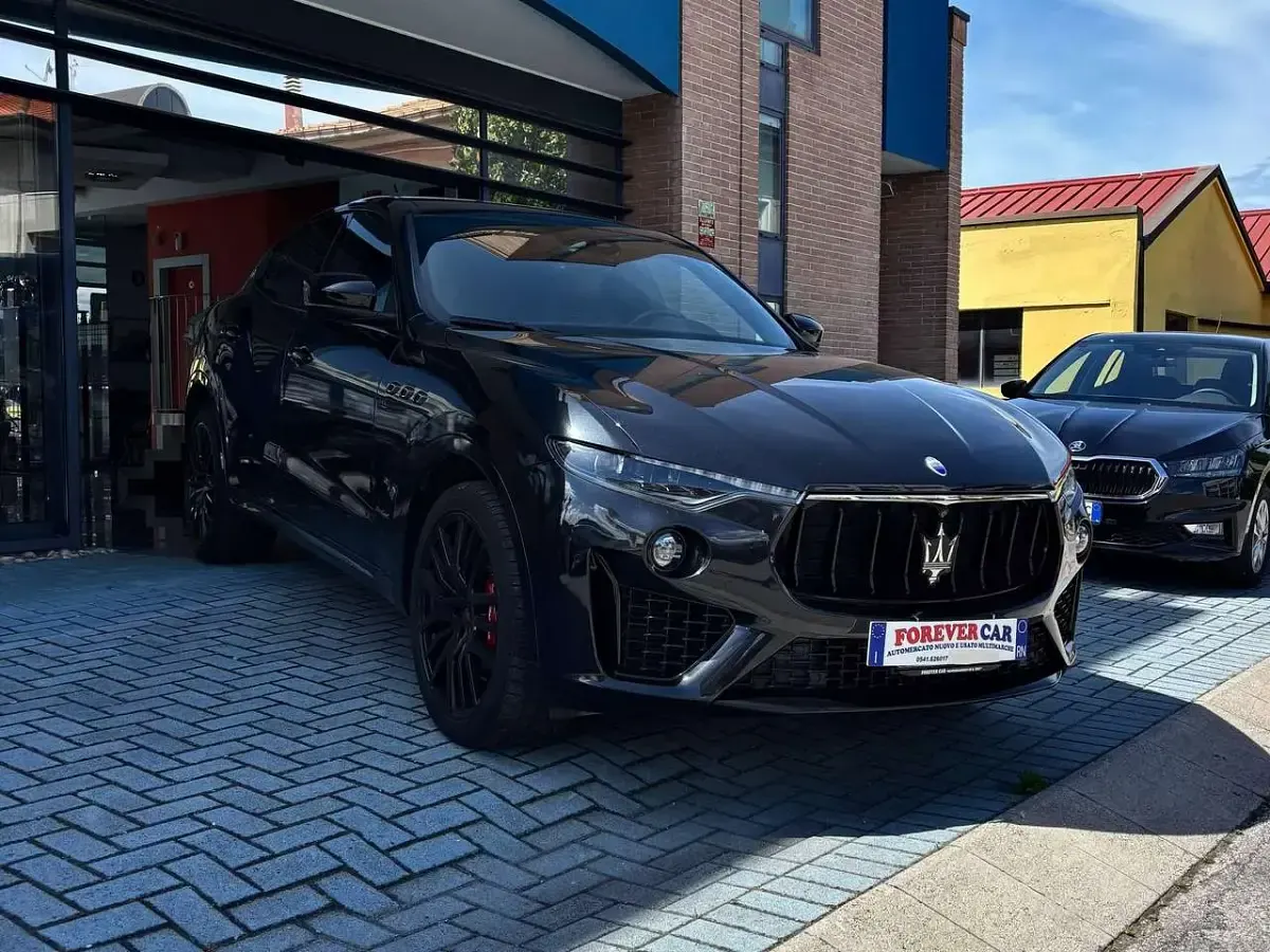 Usata Maserati Levante 275 CV (202 kW) 2018 Nero SUV