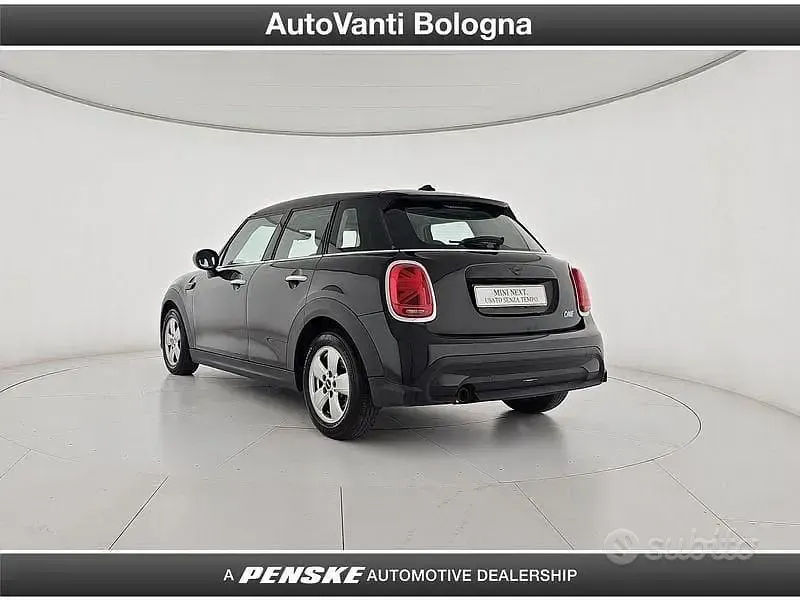 Usata Mini ONE Essential 102 CV (75 kW) 2021 Nero Utilitaria