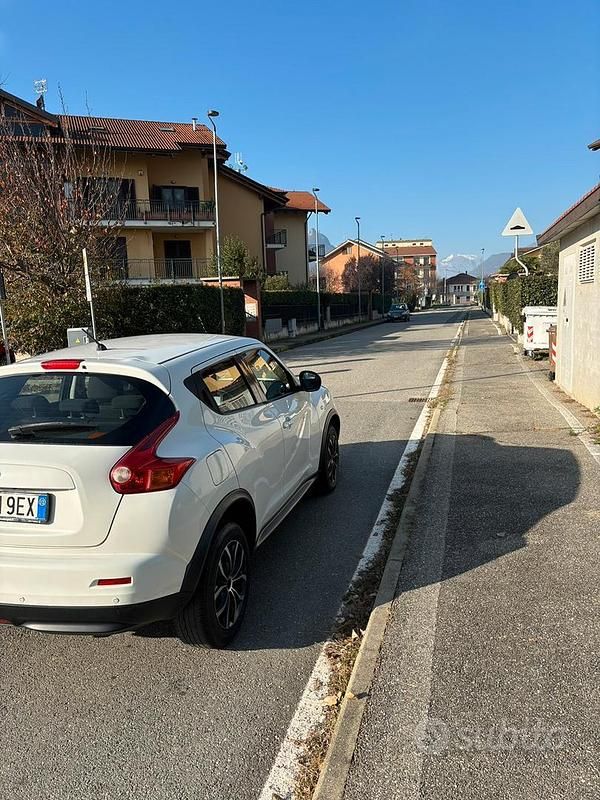 Usata Nissan Juke Tekna 117 CV (86 kW) 2010 Bianco SUV