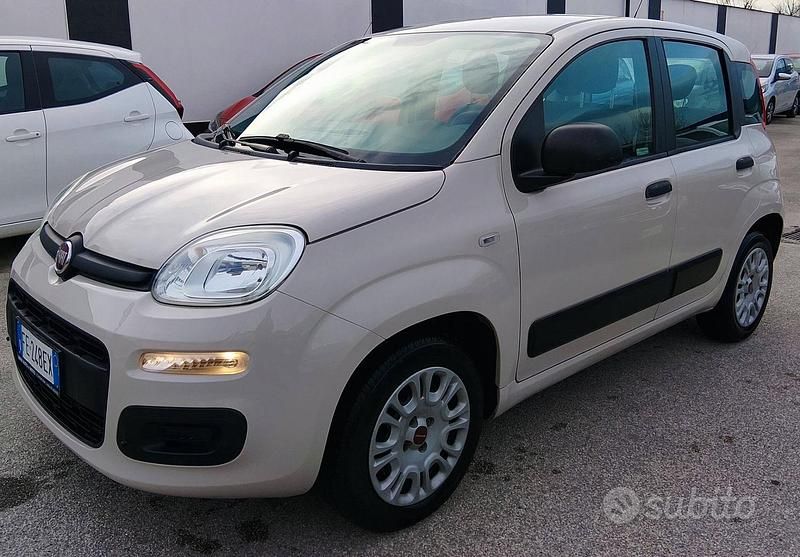 Usata Fiat Panda 69 CV (50 kW) 2016 Beige Utilitaria