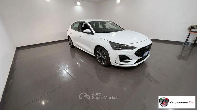 Usata Ford Focus ST-Line 92 CV (67 kW) 2023 Bianco Berlina