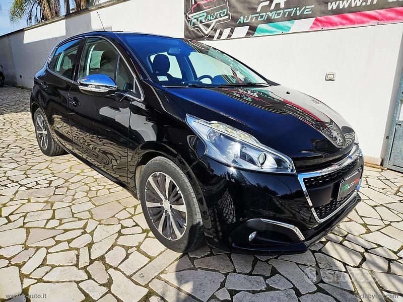 Usata Peugeot 208 Allure 2017 Utilitaria