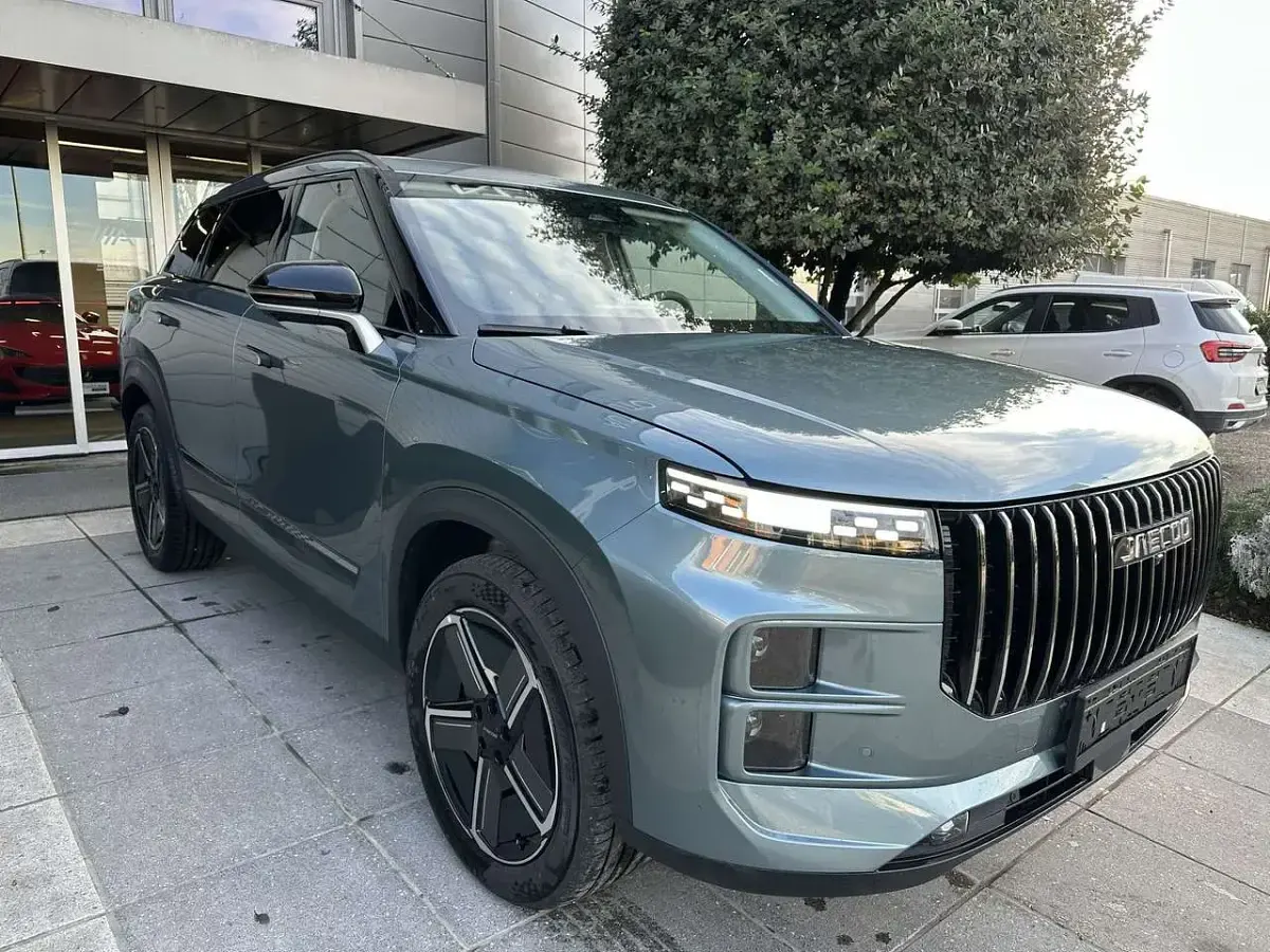 Nuova Jaecoo 7 147 CV (108 kW) 2026 Grigio SUV
