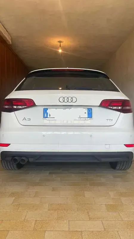 Usata Audi A3 Business 150 CV (110 kW) 2018 Berlina