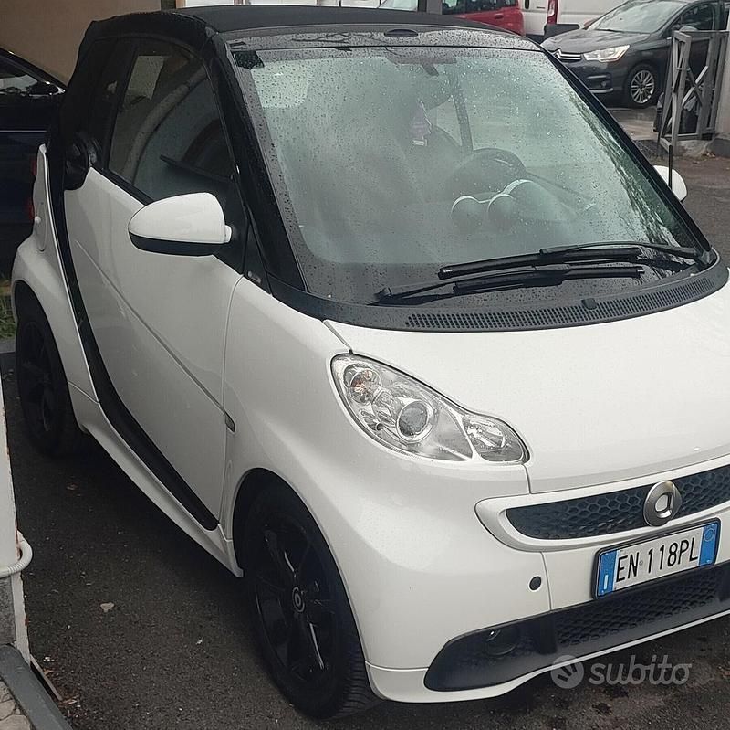 Bianco Usata 2012 Smart ForTwo Cabrio Cabrio | 5500 € (Buon prezzo) - Immagine 1/4