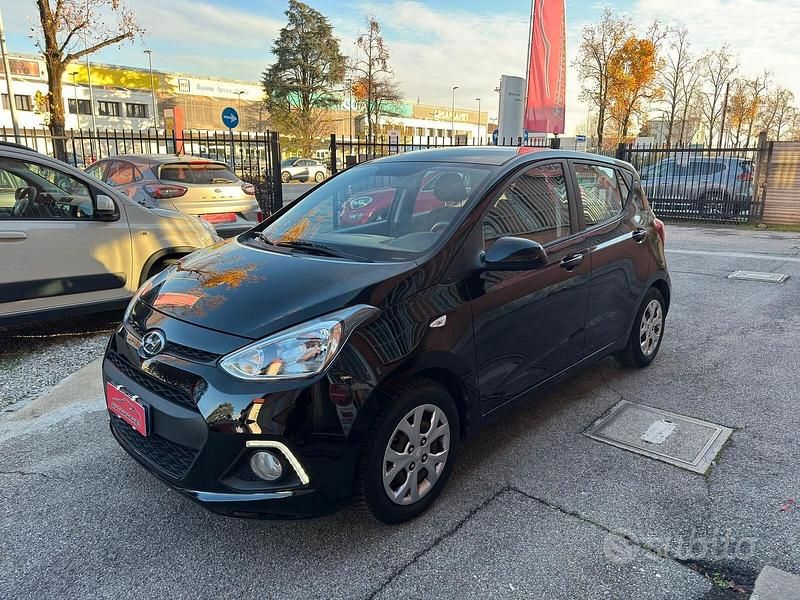 Usata Hyundai i10 Edition 67 CV (49 kW) 2015 Nero Utilitaria