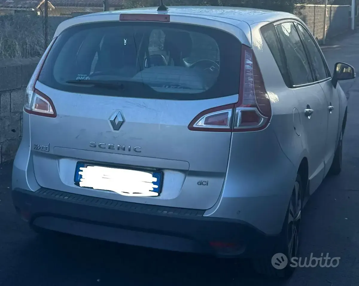 Usata Renault Scenic E-Tech XMOD 110 CV (80 kW) 2012 Grigio Utilitaria