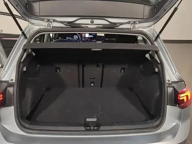 Usata VW Golf VIII Life 115 CV (84 kW) 2025 Argento