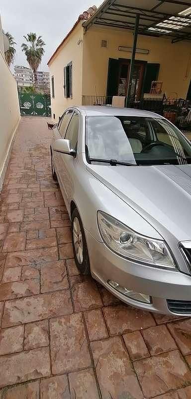 Usata Skoda Octavia Comfort 105 CV (77 kW) 2010 Argento Berlina