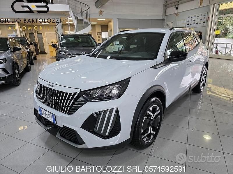 Bianco Nuova 2025 Peugeot 2008 Allure SUV | 23.800 € - Immagine 1/4