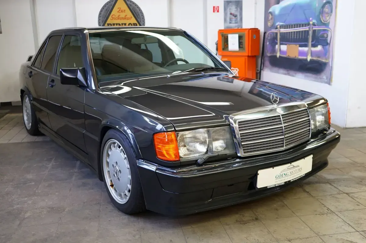 Usata Mercedes 190 195 CV (143 kW) 1992 Nero Berlina