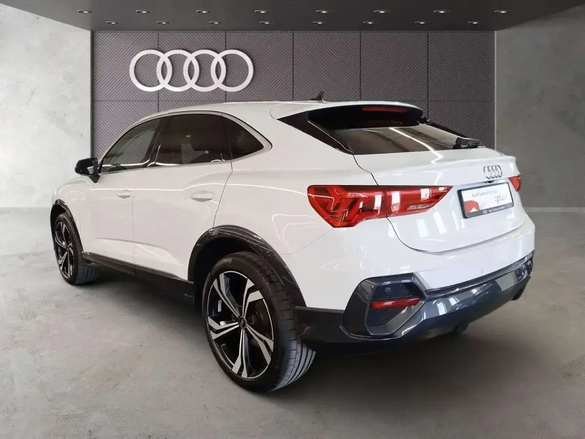 Gebraucht Audi Q3 Sportback Ambiente 150 PS (110 kW) 2022 Weiß SUV