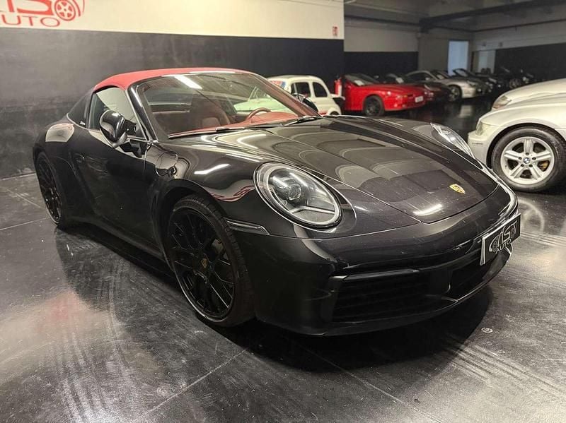 Usata Porsche 992 Chrono 385 CV (283 kW) 2022 Nero Cabrio