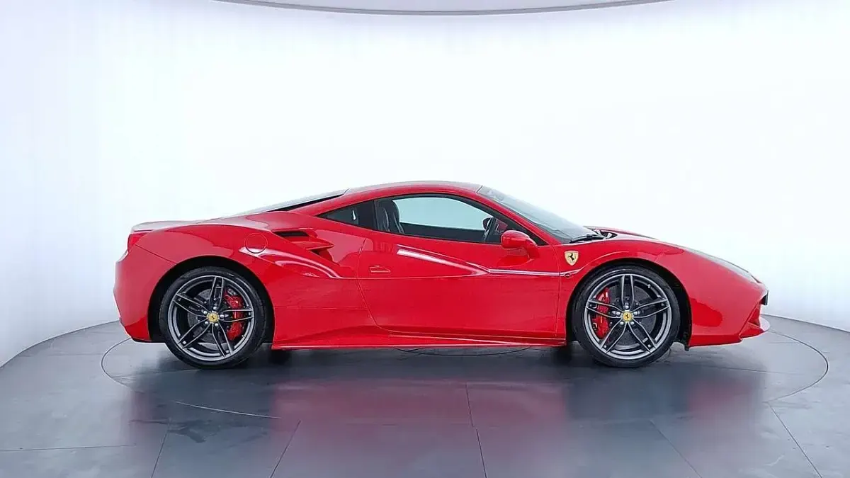 Usata Ferrari 488 670 CV (492 kW) 2018 Rosso
