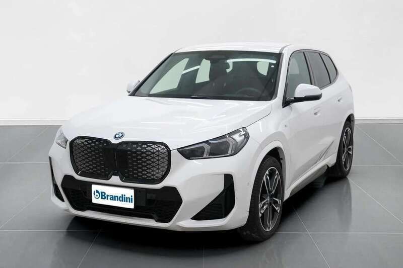 Bianco Usata 2024 BMW iX1 M Sport SUV | 36.800 € (Super prezzo) - Immagine 1/4