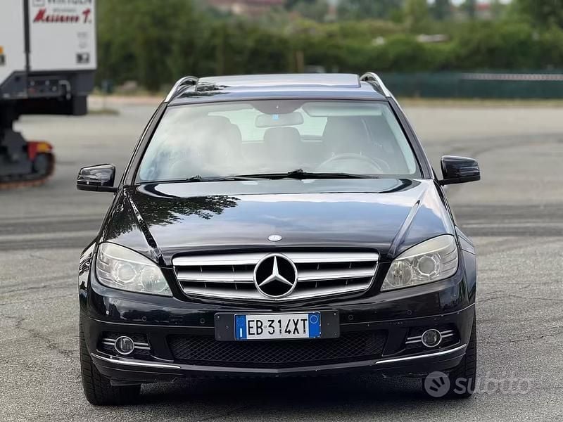 Gebraucht Mercedes C220 Avantgarde 170 PS (125 kW) 2010 Schwarz Kombi