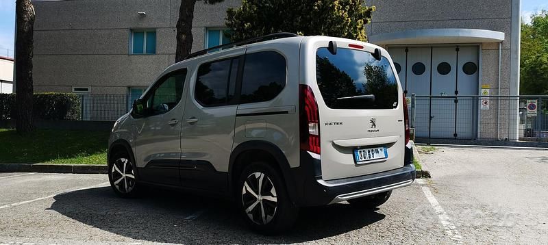 Usata Peugeot Rifter GT-line 131 CV (96 kW) 2020 Monovolume