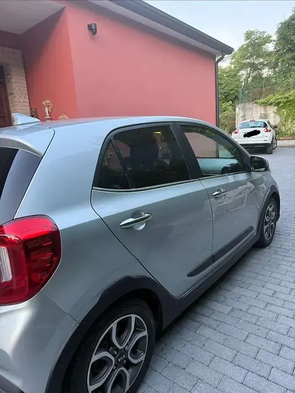 Usata Kia Picanto X-Line 65 CV (47 kW) 2021 Argento Utilitaria