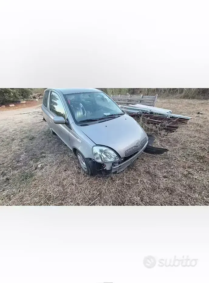 Usata Toyota Yaris 2005 Marrone Utilitaria