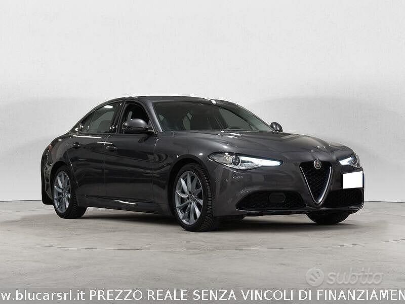 Usata Alfa Romeo Giulia 160 CV (117 kW) 2022 Grigio Berlina