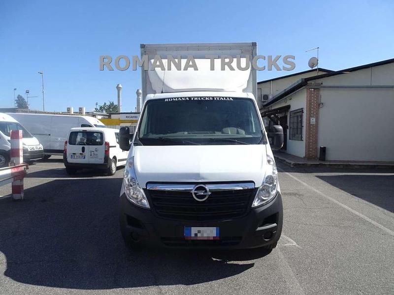 Usata Opel Movano 145 CV (106 kW) 2016 Bianco pastello Furgone