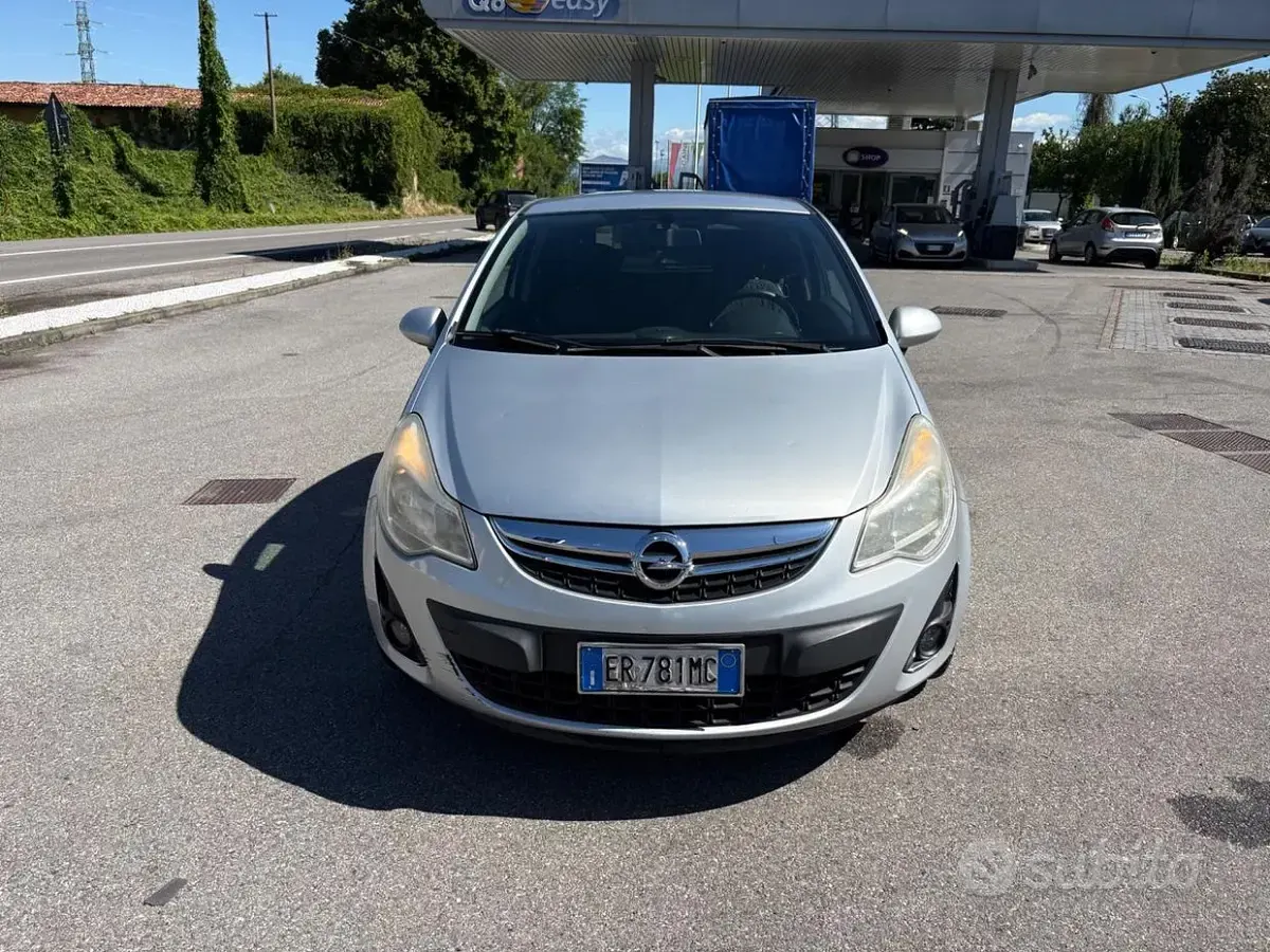 Usata Opel Corsa 86 CV (63 kW) 2013 Grigio Utilitaria
