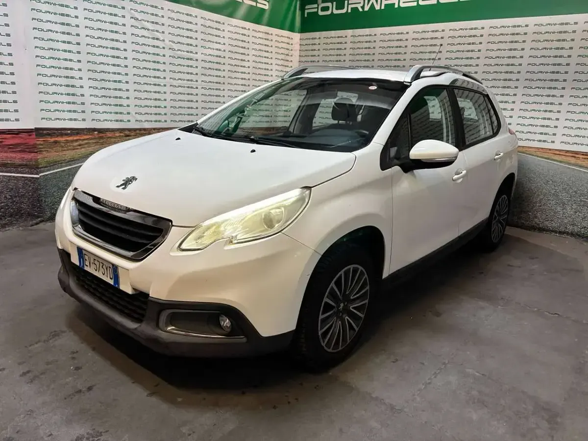 Usata Peugeot 2008 Access 82 CV (60 kW) 2014 Bianco SUV