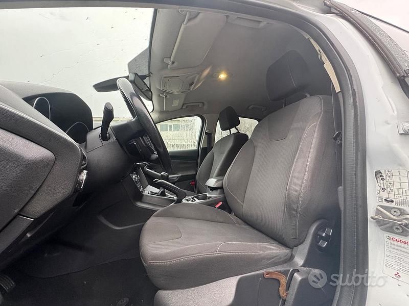 Usata Ford Focus Titanium 115 CV (84 kW) 2011 Bianco Berlina